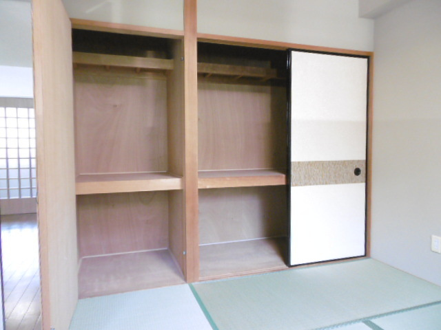 ロイヤルパークヒルの設備|収納