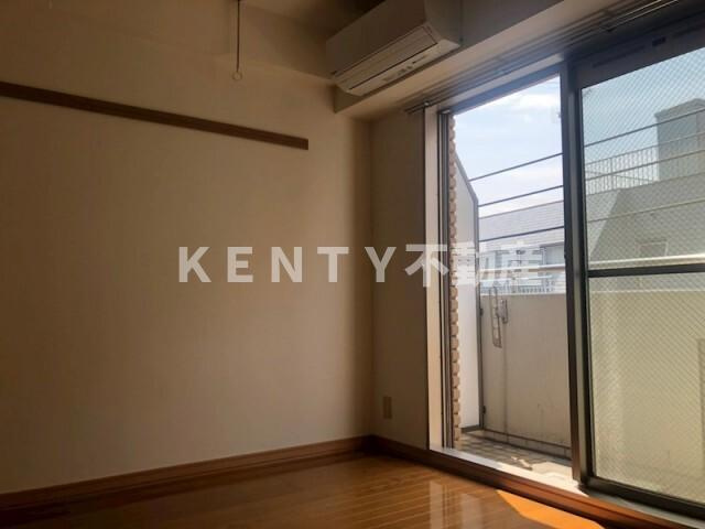 【居間・リビング】 | ラ・プティ・メゾン | ゆったり過ごせる居間です