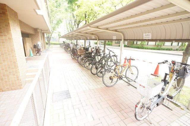 四季彩都けやき館の駐輪場