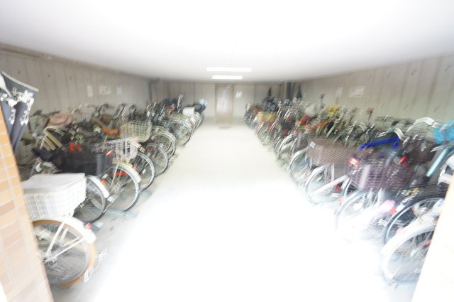 四季彩都けやき館の駐輪場