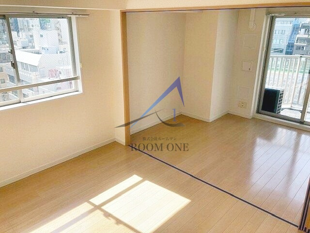 クローバーコート黒門町の居間・リビング|洋室のお部屋です。