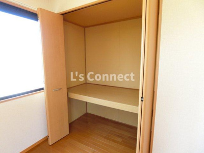 【設備】 | プリムローズＤ | 全部屋に収納付き。