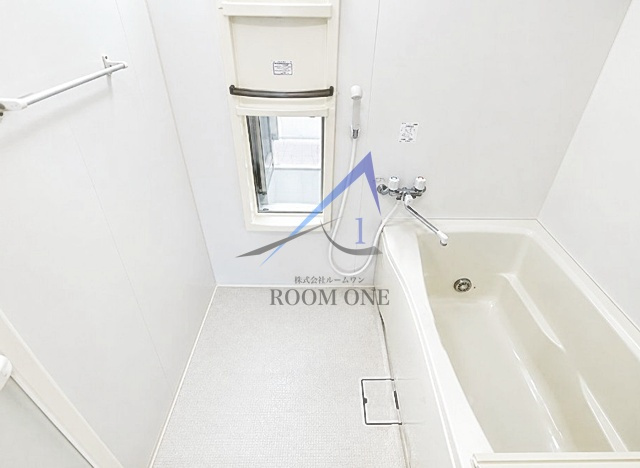 リヴェール三軒茶屋の浴室|お風呂です。