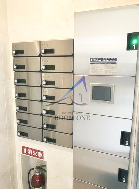 ベイビュー菊名のその他共用部分|集合ポストと宅配ボックスです。