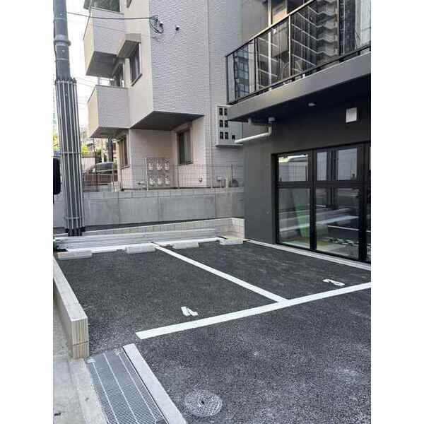AUFTAKT 天王寺の駐車場