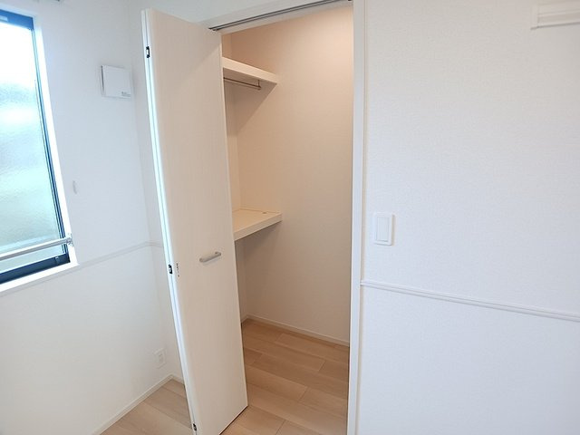 フルムーンの内装|明るい室内です