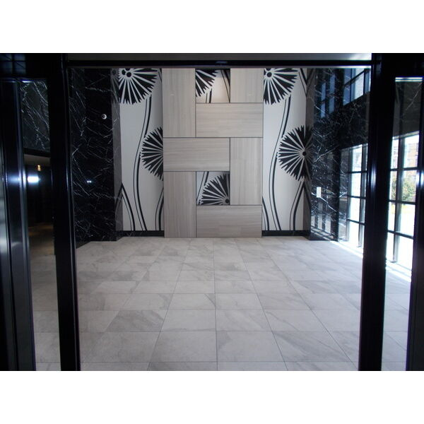 M-RESIDENCE新大阪Gardenのロビー