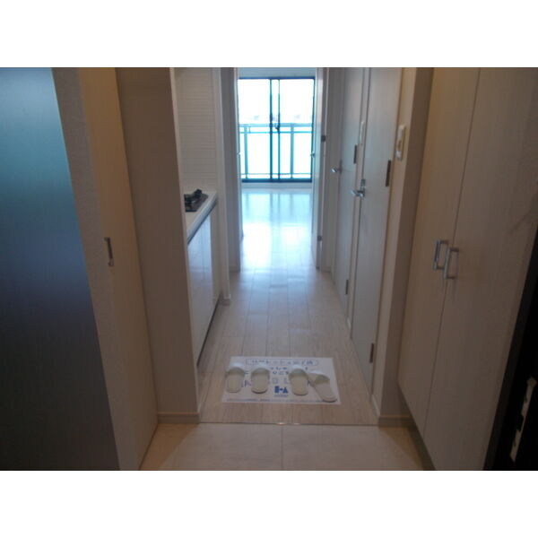 M-RESIDENCE新大阪Gardenの玄関