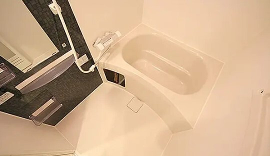 セレニテ本町東リアンの浴室