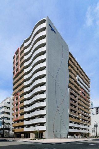 セレニテ心斎橋グランデの外観