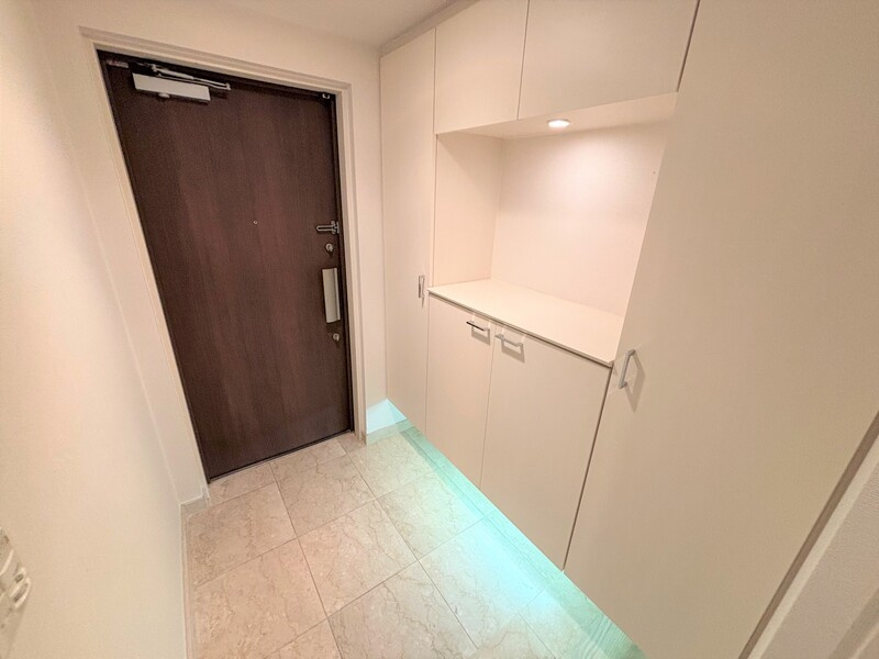 グレンパーク梅田北の玄関