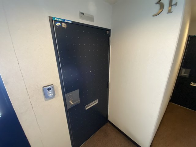RIGEL御陵前の玄関|明るい玄関です