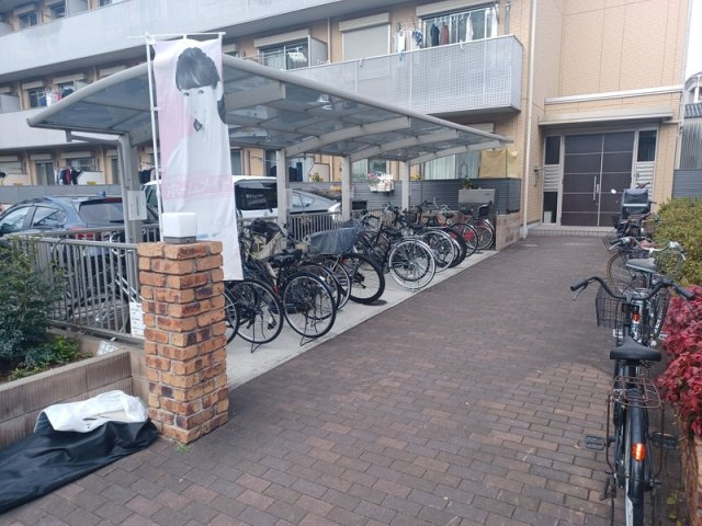 シャーメゾン田川の駐車場