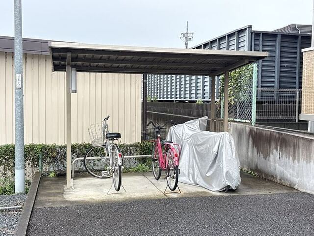 ウィッチフォードのその他|駐輪場