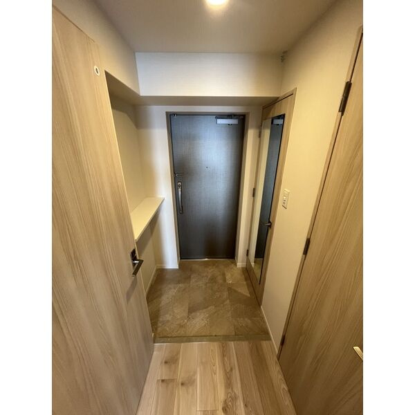 スプランディッド大阪EASTの玄関