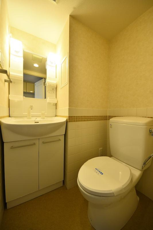 オリーブコートのトイレ|落ち着いたトイレです