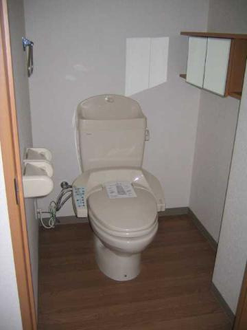 プラム・ベルのトイレ|落ち着いたトイレです