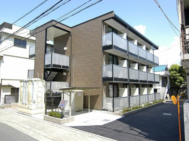 レオパレス東鷹の外観|おしゃれな外観です