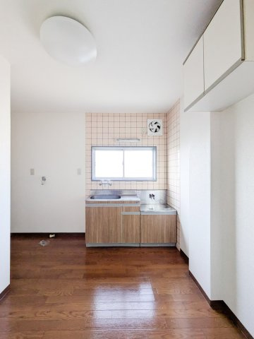 シャモット若林の居間・リビング|室内写真は全て別部屋のものです。