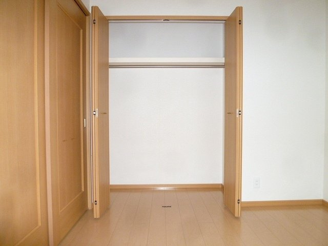 ソフテイル　Ａの収納|小物を収納するのに便利です