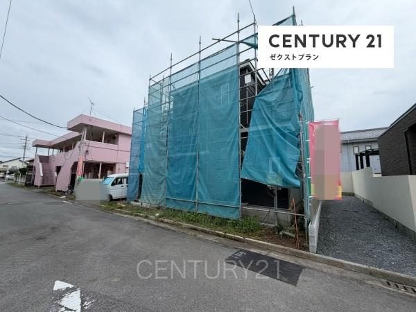 前橋市南町3丁目A号棟の前面道路含む現地写真