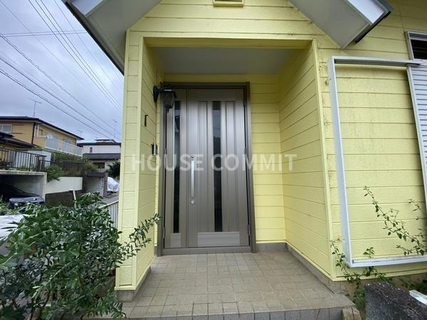 富里市立沢新田の中古一戸建の玄関