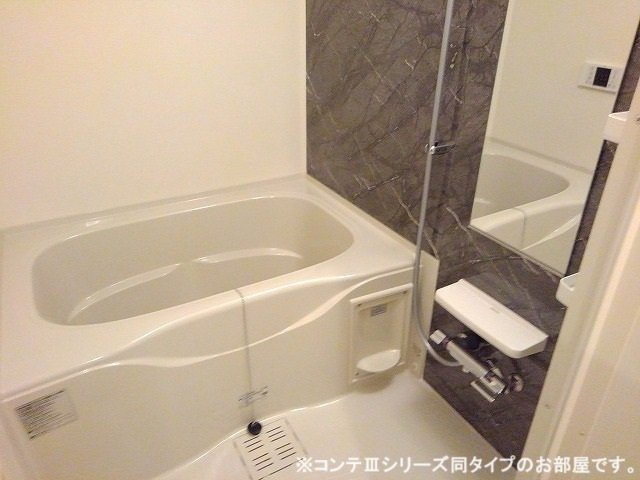 仮称；小室町アパートの浴室|日々の暮らしに欠かせないお風呂です