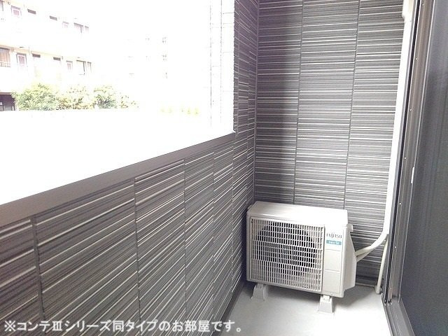 仮称；小室町アパートのバルコニー|開放的で明るい空間を演出してくれるバルコニーです