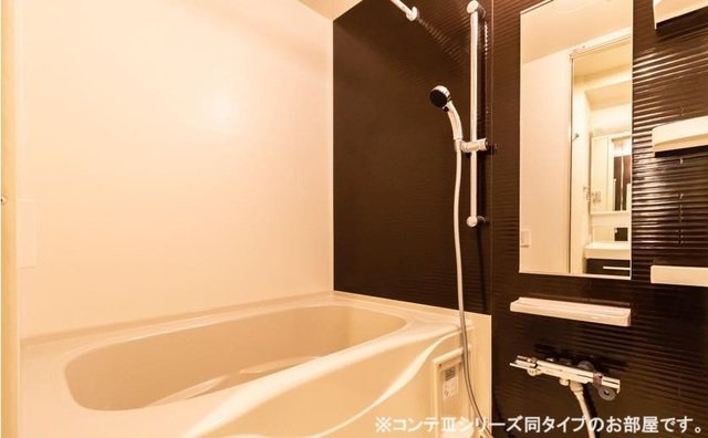 仮称；小室町アパートの浴室|日々の疲れを癒すお風呂付です
