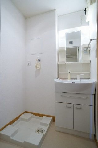 アンジュブローテの洗面所|忙しい朝には欠かせない洗面所です
