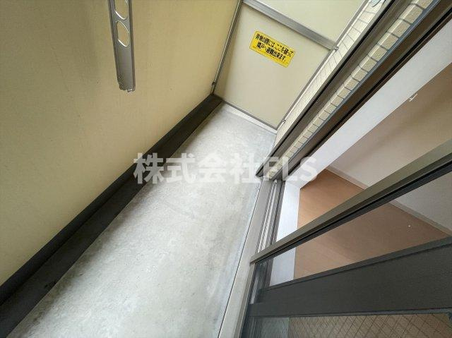 新宿区市谷加賀町２丁目の賃貸マンションのバルコニー