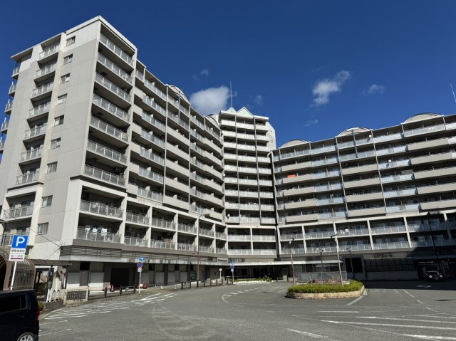 グリーンスクエア榛原駅前Ⅱ番館の外観