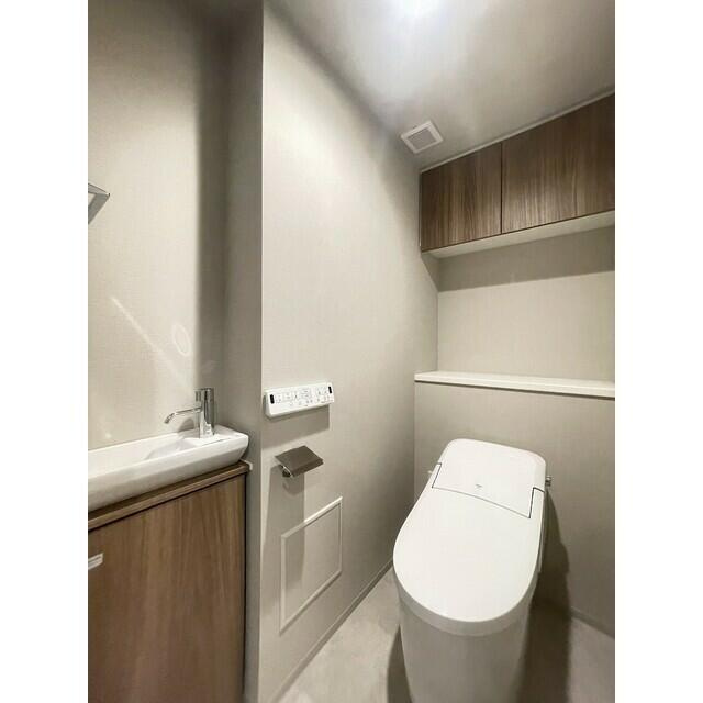 ウエリスアーバン住吉ＷＥＳＴ(ウエリスアーバンスミヨシウエスト)のトイレ
