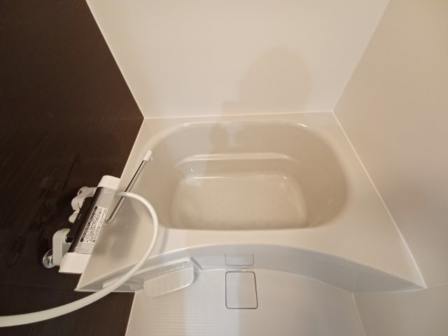 パインヴィレッジの浴室|日々の疲れを癒すお風呂付です