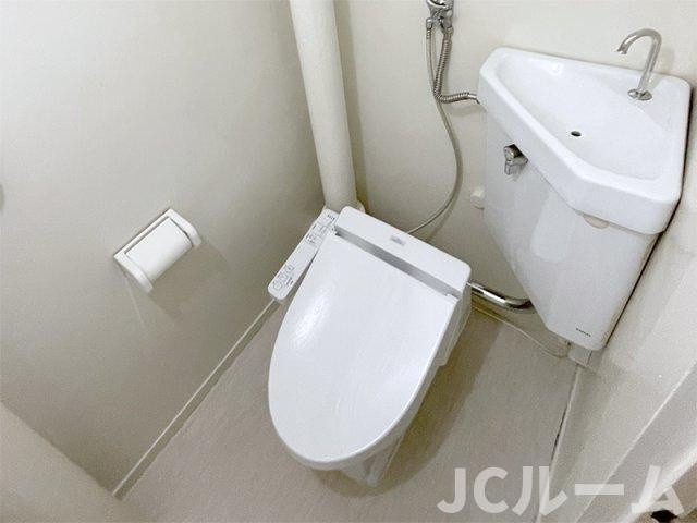 アシスト上越マンションⅠのトイレ|同間取り別の部屋の写真です
