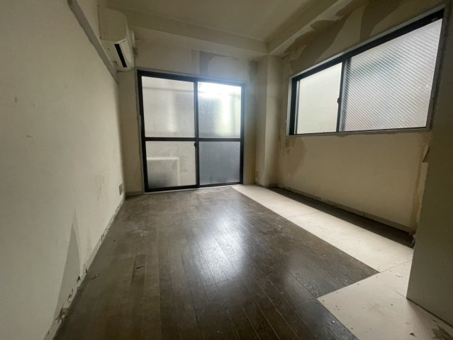 ユーアイハイムの洋室|リフォーム前参考用写真