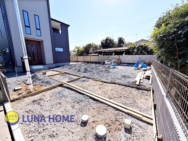 第1土浦市中高津　新築戸建の駐車場|ルナホームは、住まいのことを気軽に話せる身近な存在でありたいと考えています♪あなたらしい暮らしを、一緒に考えます！