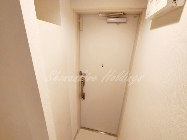 平塚市代官町の賃貸マンションの玄関|お履き物が多い方にもおすすめ♪
