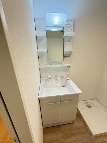 クオーレ我孫子Ⅰの洗面所|広い洗面スペース