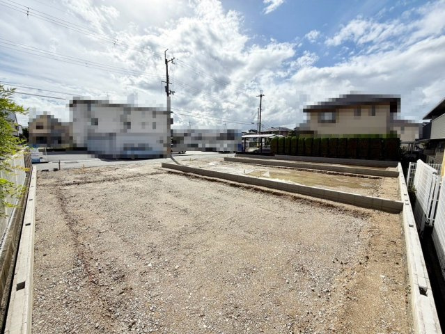 土塔町　売土地　全３区画の外観|現況更地ですので、解体費用がかからないのが嬉しいですね♪