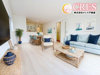 【居間・リビング】 | ☆☆新築分譲　内郷高坂町第１１A　全８棟！！地震に強い安心住宅♪ | LDK14.0～17.0J！！
陽当り良好！！お子様のリビング学習にもピッタリ♪