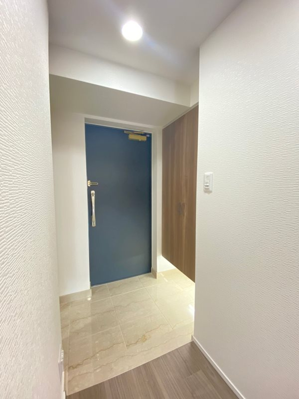 リーガル靱本町の玄関