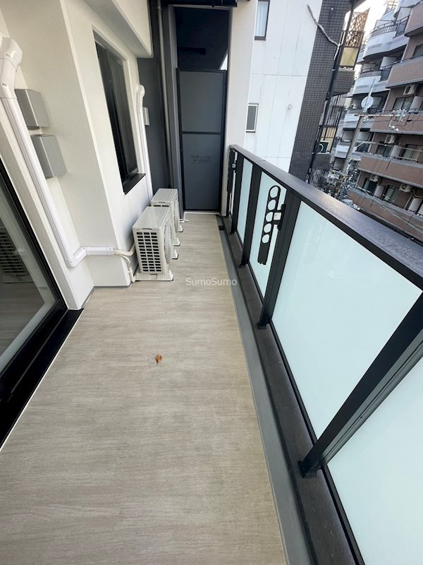 SK RESIDENCES SHINSAIBASHI (旧 SK RESIDENCE)のバルコニー