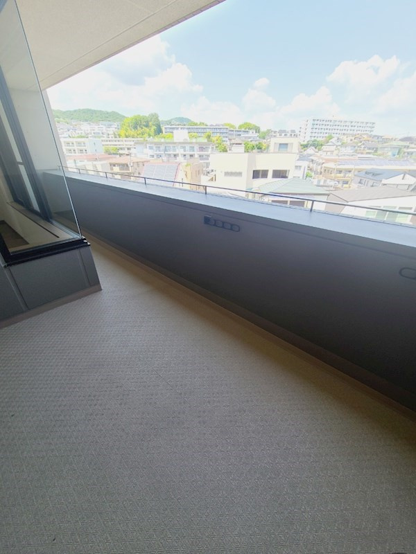 白鷹苦楽園マンションのバルコニー