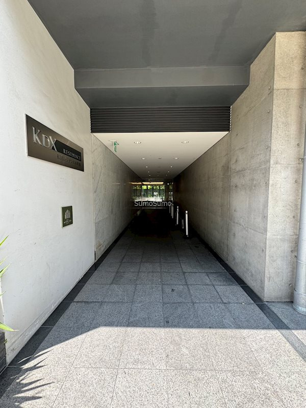 KDXレジデンス本町橋のエントランス