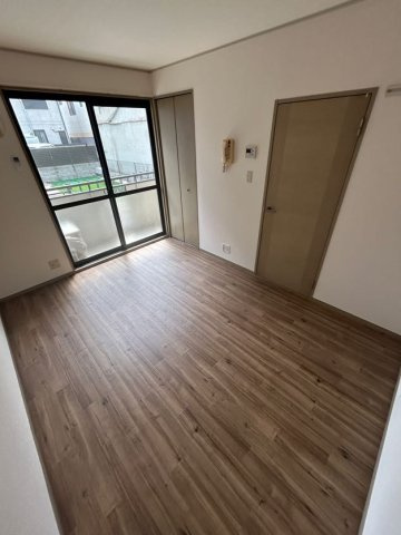 シャルムNの居間・リビング