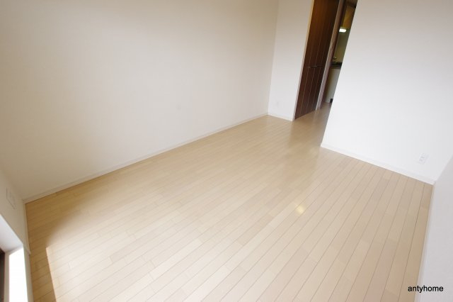 ジュネーゼグラン福島EbiE　仲介手数料無料の寝室