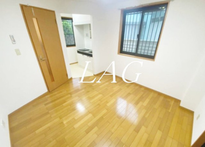 【居間・リビング】 | Wood Village | 洋室のお部屋です。