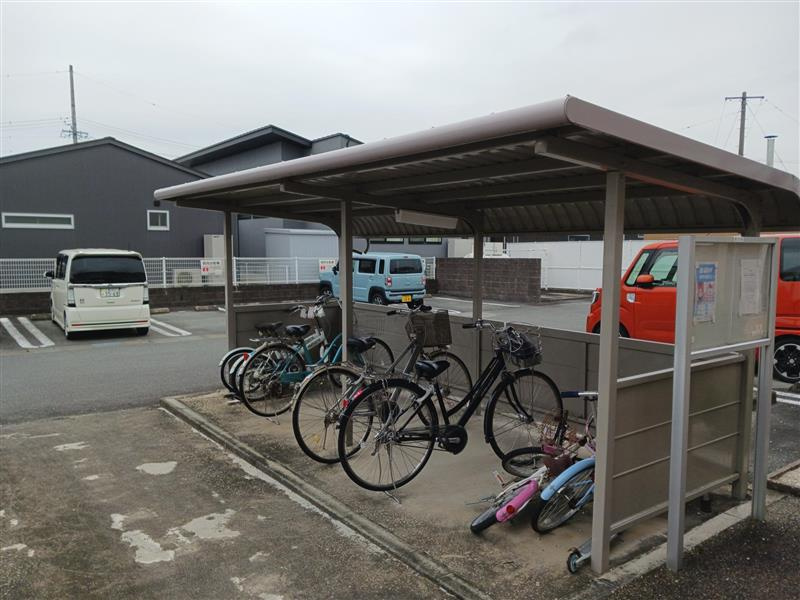 【駐車場】