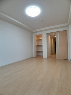 【内装】 | サウスグランパス | 明るい色調の室内です
